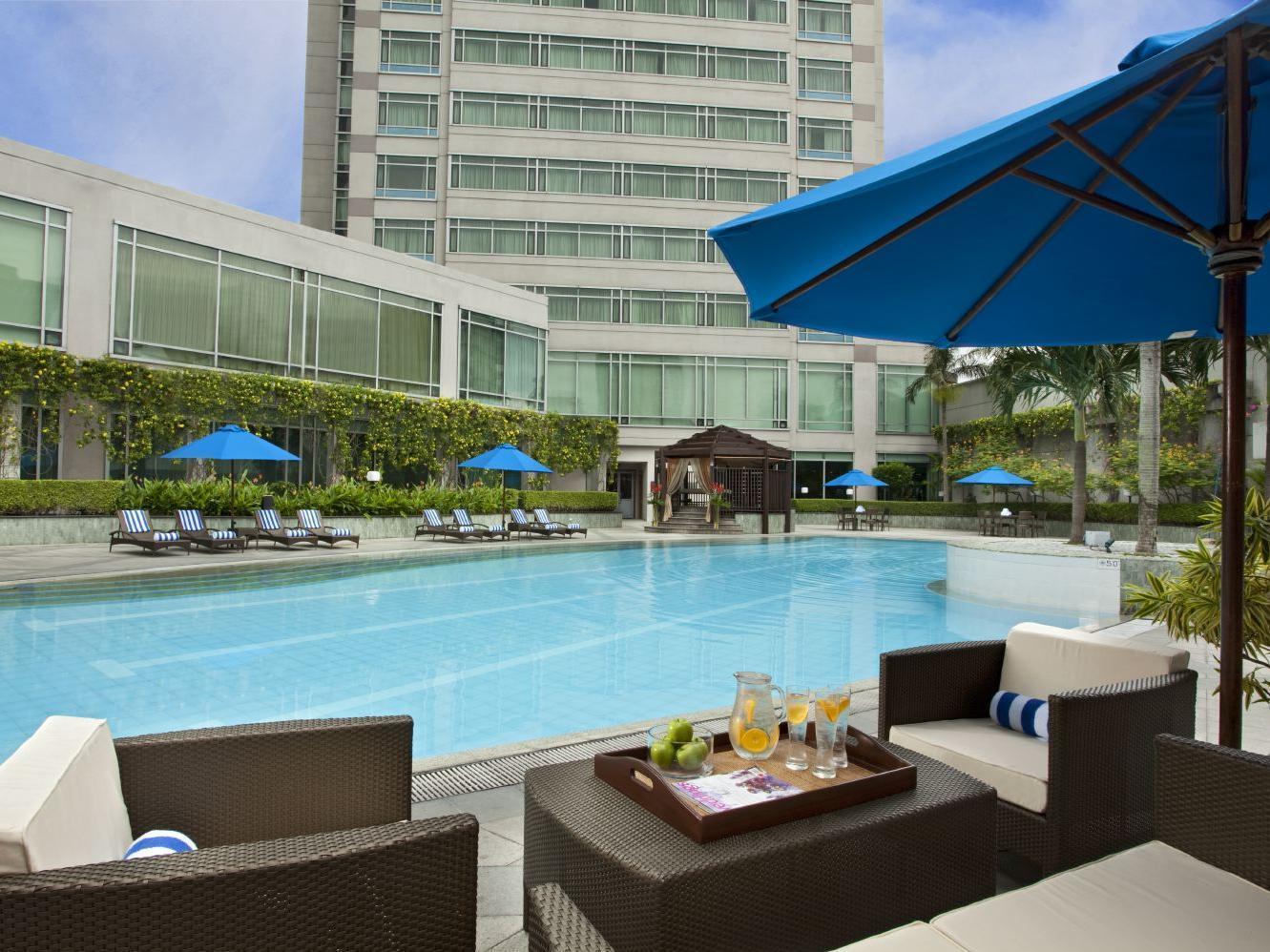 Ascott Makati Hotell Makati City Exteriör bild